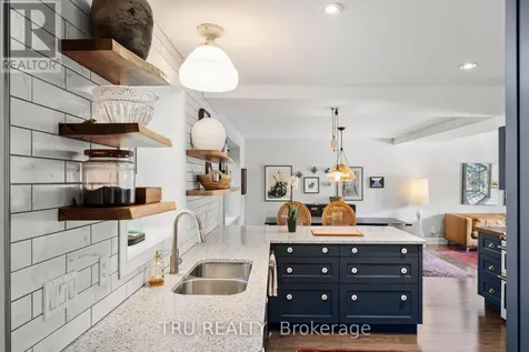 64 Stevenson Avenue Ottawa ON K1Z 6N1