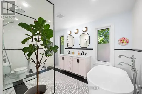 64 Stevenson Avenue Ottawa ON K1Z 6N1