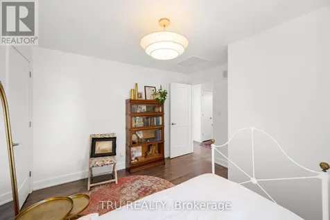 64 Stevenson Avenue Ottawa ON K1Z 6N1