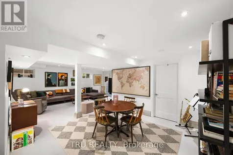 64 Stevenson Avenue Ottawa ON K1Z 6N1