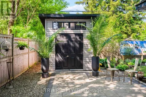 64 Stevenson Avenue Ottawa ON K1Z 6N1