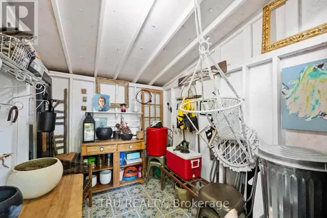 64 Stevenson Avenue Ottawa ON K1Z 6N1