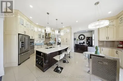 9 Stonesthrow Crescent Uxbridge ON L0C 1A0