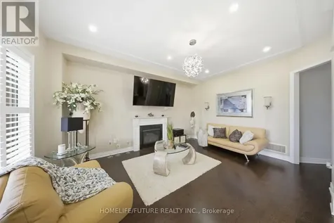 9 Stonesthrow Crescent Uxbridge ON L0C 1A0