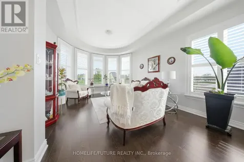 9 Stonesthrow Crescent Uxbridge ON L0C 1A0