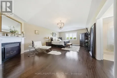 9 Stonesthrow Crescent Uxbridge ON L0C 1A0