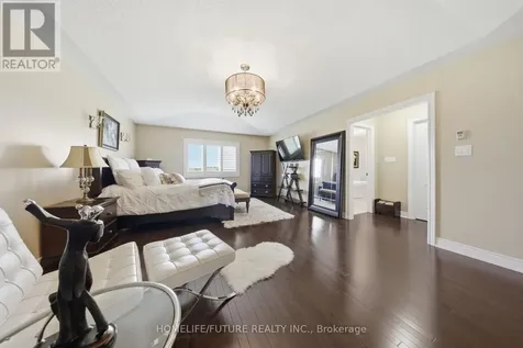 9 Stonesthrow Crescent Uxbridge ON L0C 1A0