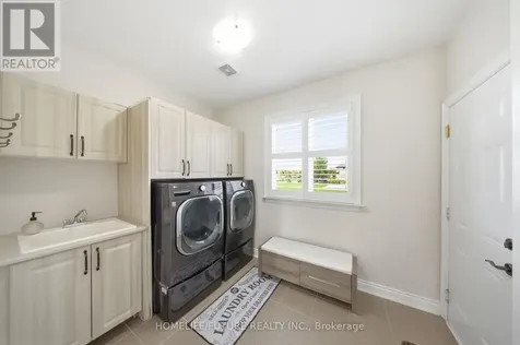9 Stonesthrow Crescent Uxbridge ON L0C 1A0