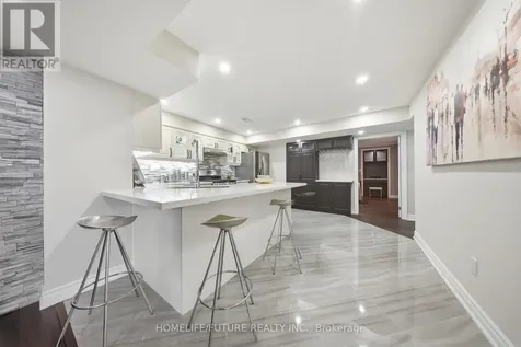9 Stonesthrow Crescent Uxbridge ON L0C 1A0