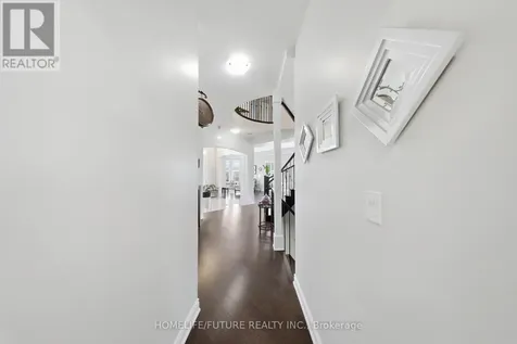 9 Stonesthrow Crescent Uxbridge ON L0C 1A0