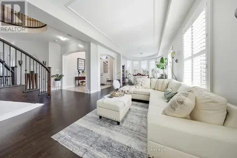 9 Stonesthrow Crescent Uxbridge ON L0C 1A0