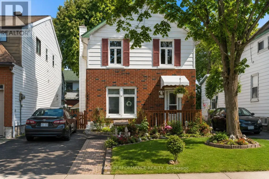 525 Kirkwood Avenue Ottawa ON K1Z 5X2