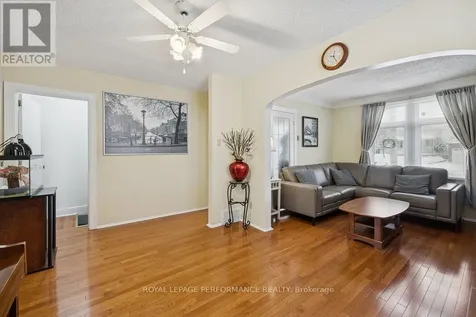 525 Kirkwood Avenue Ottawa ON K1Z 5X2