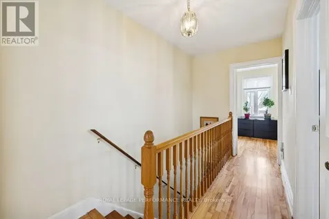 525 Kirkwood Avenue Ottawa ON K1Z 5X2