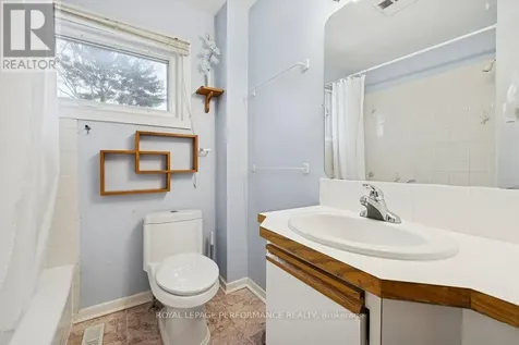 525 Kirkwood Avenue Ottawa ON K1Z 5X2