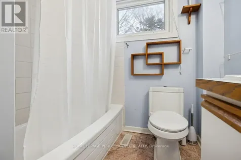 525 Kirkwood Avenue Ottawa ON K1Z 5X2