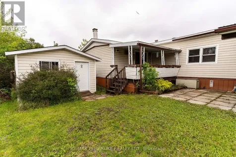94 Pinehurst Estates Petawawa ON K8H 2H2