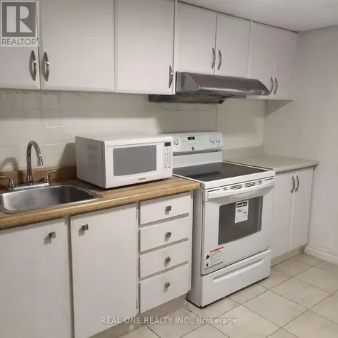 3 Glentworth Road Toronto (don Valley Village) ON M2J 2E4