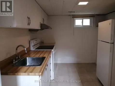 3 Glentworth Road Toronto (don Valley Village) ON M2J 2E4