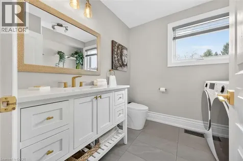 4 Peter Street Flamborough ON L8B 0Z4
