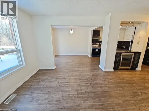 253 Pineland Place Waterloo ON N2T 2S4