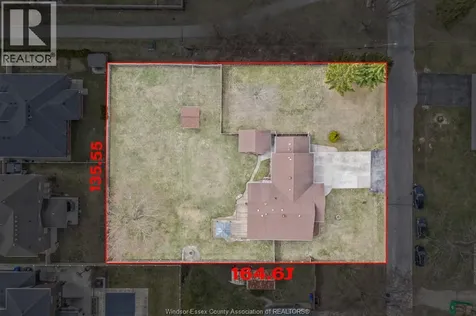 180 Elsworth Lasalle ON N9J 1E5