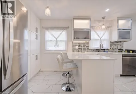 152 Clark Avenue Kitchener ON N2C 1Y5