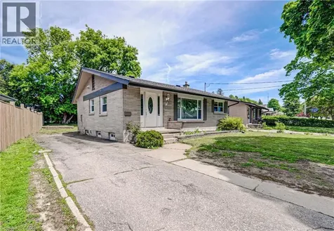 152 Clark Avenue Kitchener ON N2C 1Y5