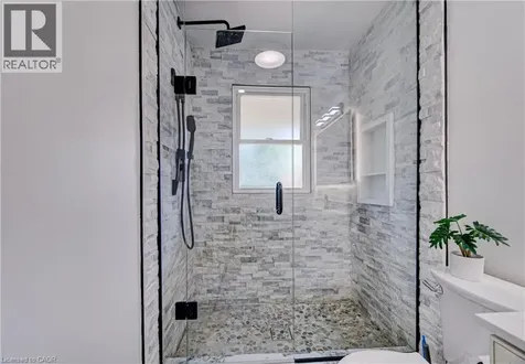 152 Clark Avenue Kitchener ON N2C 1Y5