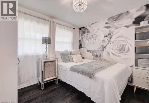 152 Clark Avenue Kitchener ON N2C 1Y5