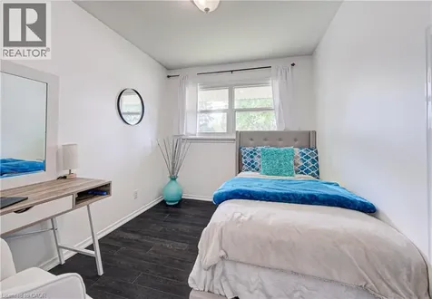 152 Clark Avenue Kitchener ON N2C 1Y5