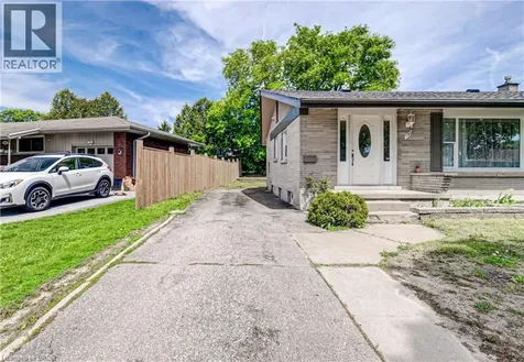 152 Clark Avenue Kitchener ON N2C 1Y5