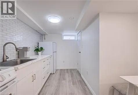 152 Clark Avenue Kitchener ON N2C 1Y5