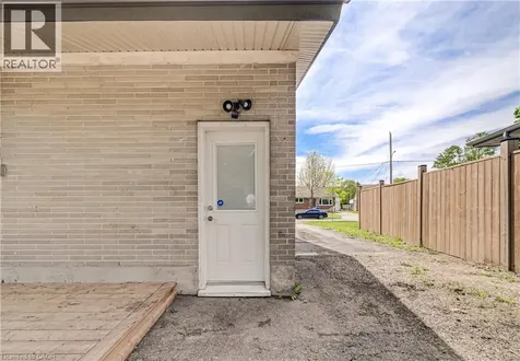 152 Clark Avenue Kitchener ON N2C 1Y5