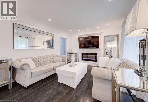 152 Clark Avenue Kitchener ON N2C 1Y5
