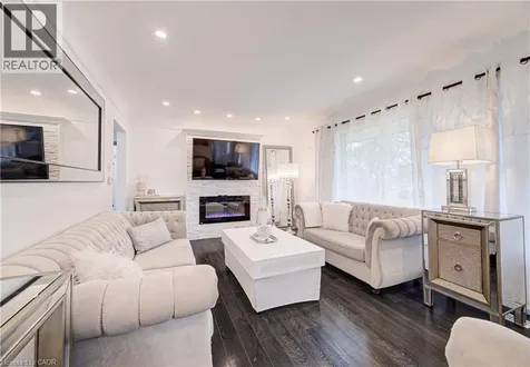 152 Clark Avenue Kitchener ON N2C 1Y5