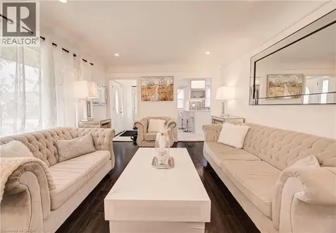 152 Clark Avenue Kitchener ON N2C 1Y5