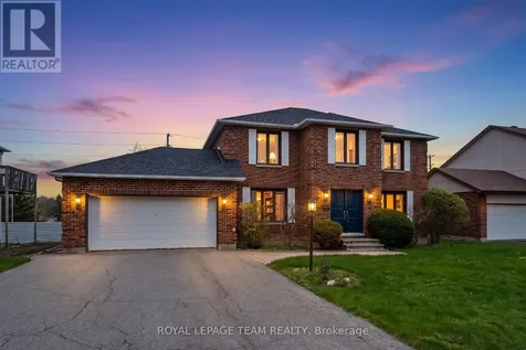 28 Parmalea Crescent Ottawa ON K2E 7J2