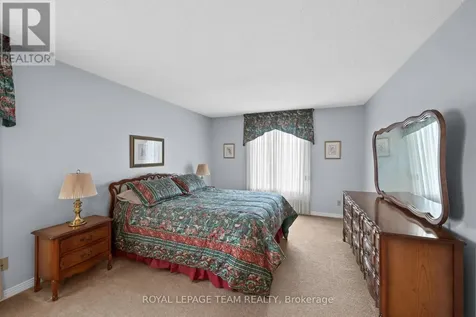 28 Parmalea Crescent Ottawa ON K2E 7J2