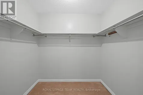 28 Parmalea Crescent Ottawa ON K2E 7J2