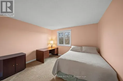 28 Parmalea Crescent Ottawa ON K2E 7J2