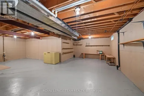 28 Parmalea Crescent Ottawa ON K2E 7J2