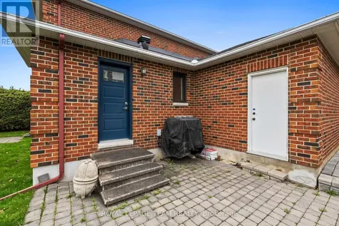 28 Parmalea Crescent Ottawa ON K2E 7J2