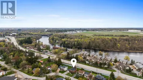 28 Parmalea Crescent Ottawa ON K2E 7J2