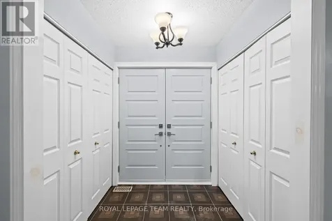 28 Parmalea Crescent Ottawa ON K2E 7J2