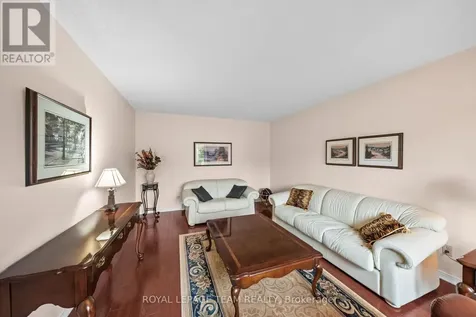 28 Parmalea Crescent Ottawa ON K2E 7J2