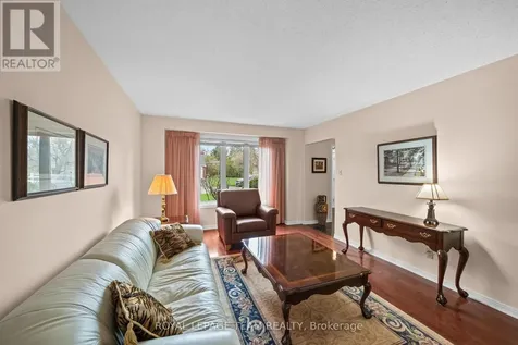 28 Parmalea Crescent Ottawa ON K2E 7J2