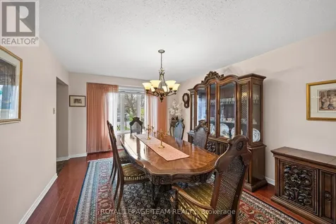 28 Parmalea Crescent Ottawa ON K2E 7J2