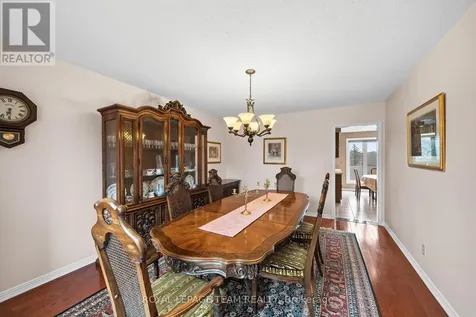 28 Parmalea Crescent Ottawa ON K2E 7J2