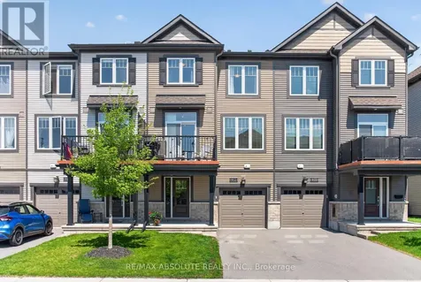 912 Lixnaw Court Ottawa ON K2C 3H2